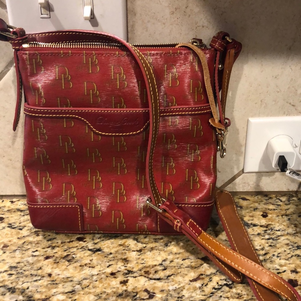 Crossbody purse
